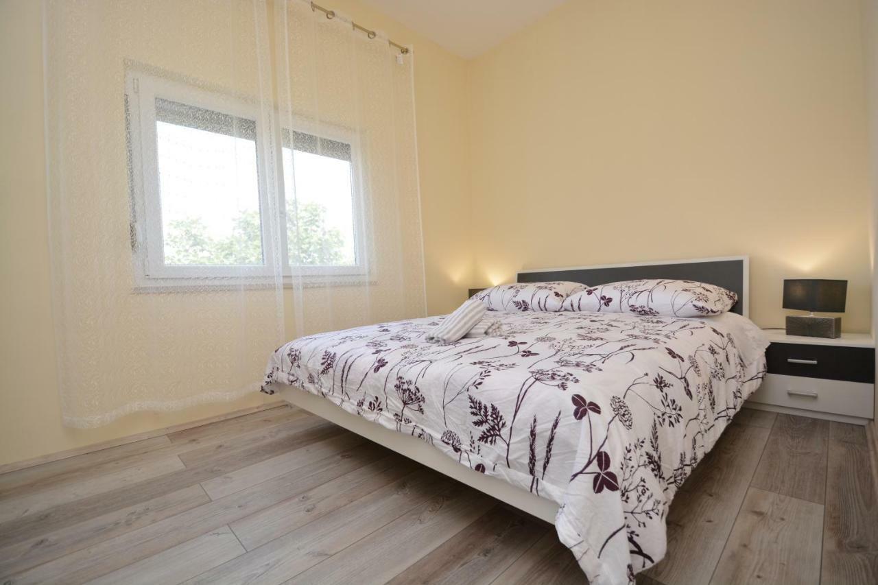 Апартаменты Apartman Susic Policnik Экстерьер фото