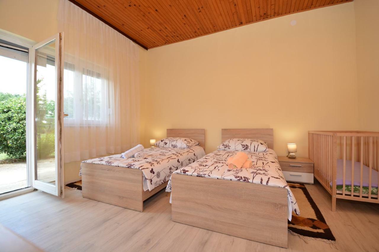 Апартаменты Apartman Susic Policnik Экстерьер фото